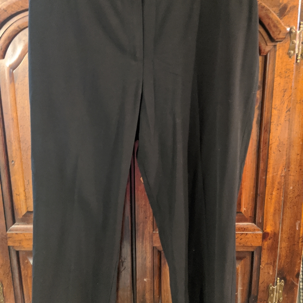 Black Capris